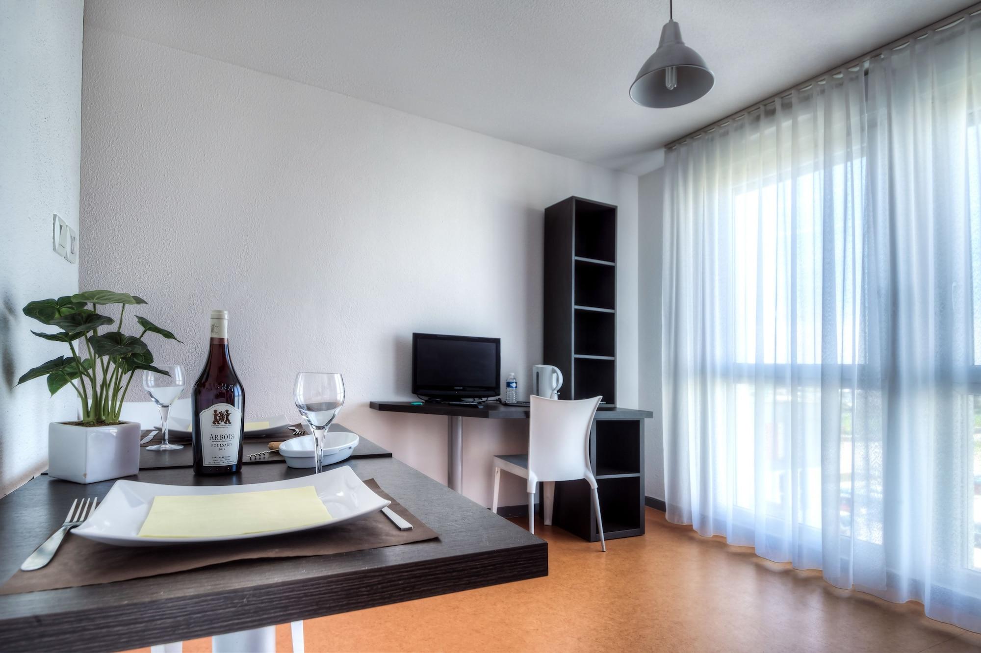 Comfort Aparthotel Besancon Hauts Du Chazal Exterior photo